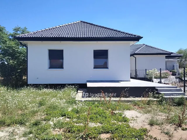 Eladó ház Velence 80 nm