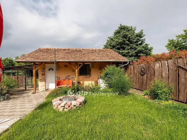 Eladó ház Velence 175 nm