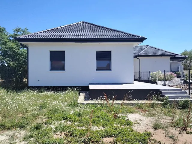 Eladó ház Velence 80 nm