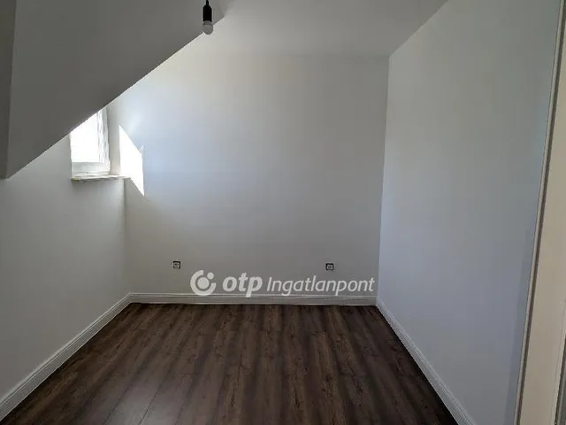 Eladó lakás Velence 68 nm