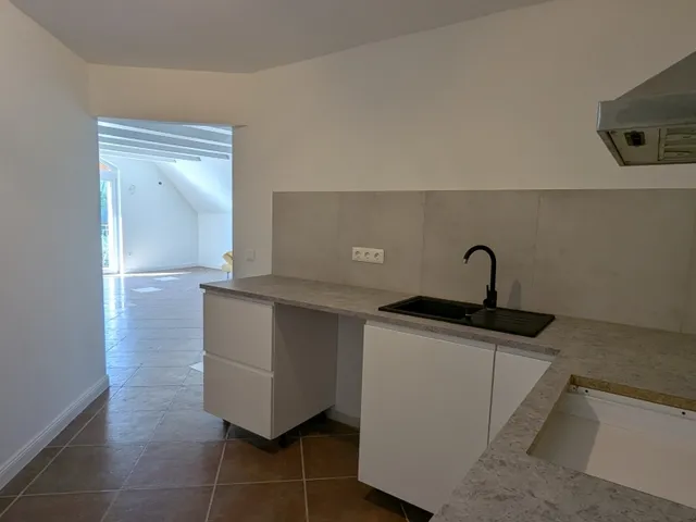 Eladó lakás Velence 64 nm