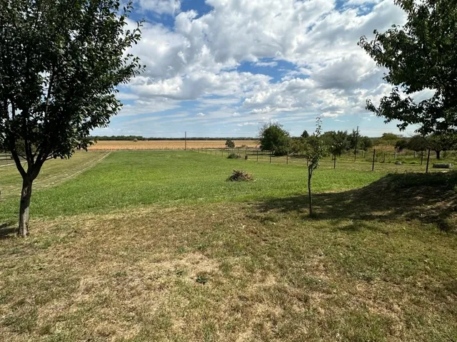 Eladó telek Adony 6090 nm