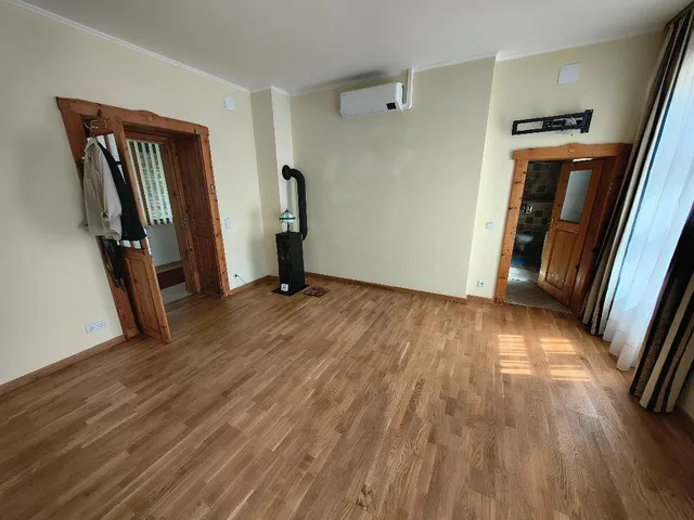 Eladó ház Lajoskomárom 200 nm