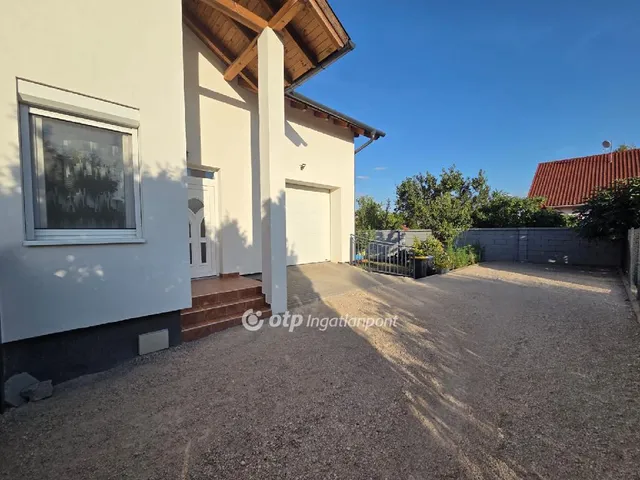 Eladó ház Érd 102 nm