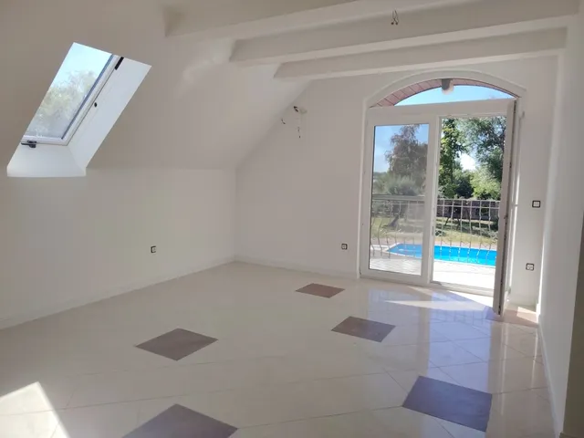 Eladó lakás Velence 64 nm