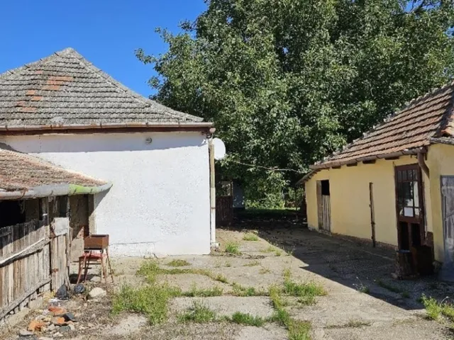 Eladó ház Iváncsa 76 nm