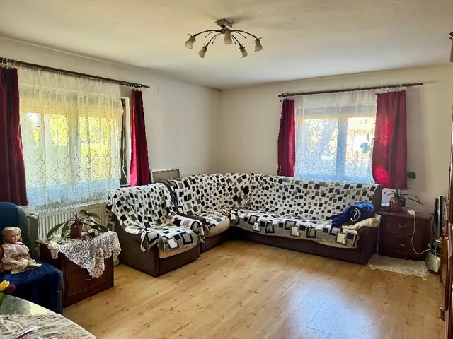 Eladó ház Szabadbattyán 140 nm