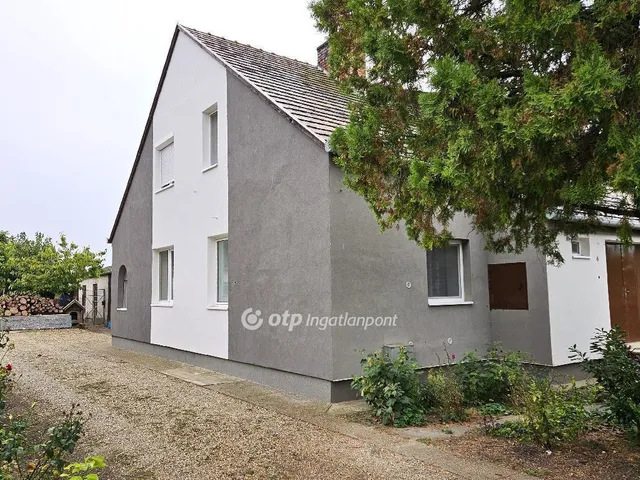 Eladó ház Sárszentmihály 141 nm