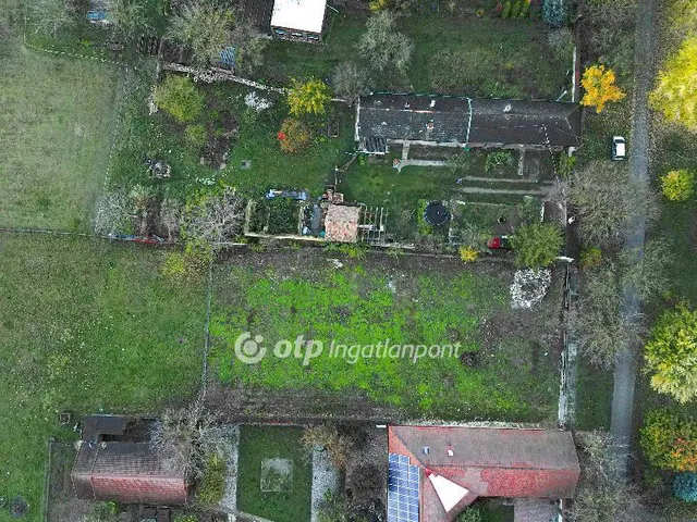 Eladó telek Bakonykúti 1287 nm
