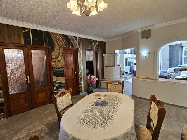 Eladó ház Vál 311 nm