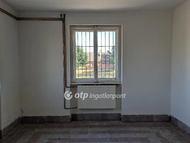 Eladó ház Nagyvenyim 190 nm