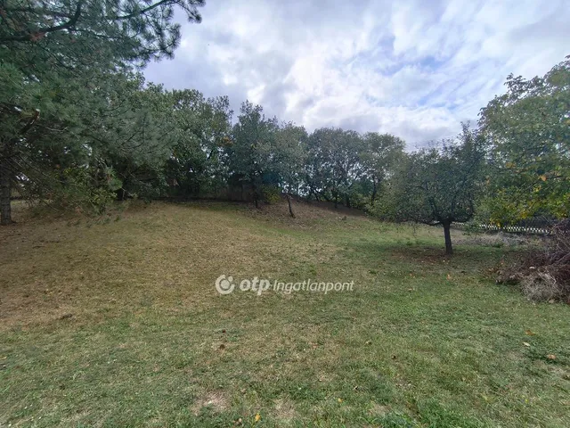 Eladó telek Velence, Bencehegy 1022 nm