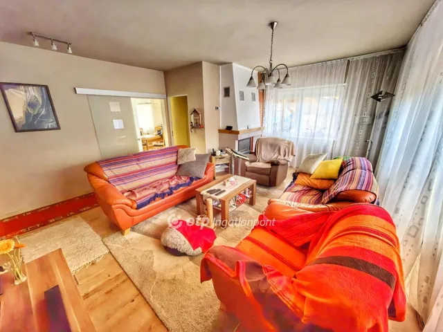 Eladó ház Nagyvenyim 150 nm