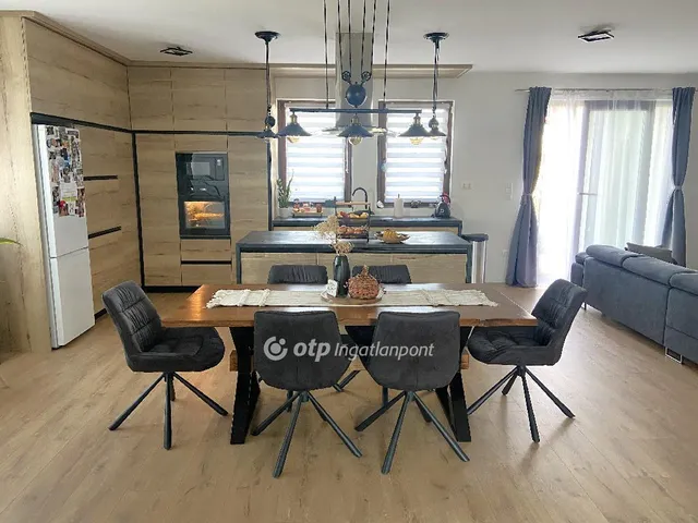 Eladó ház Tordas 135 nm