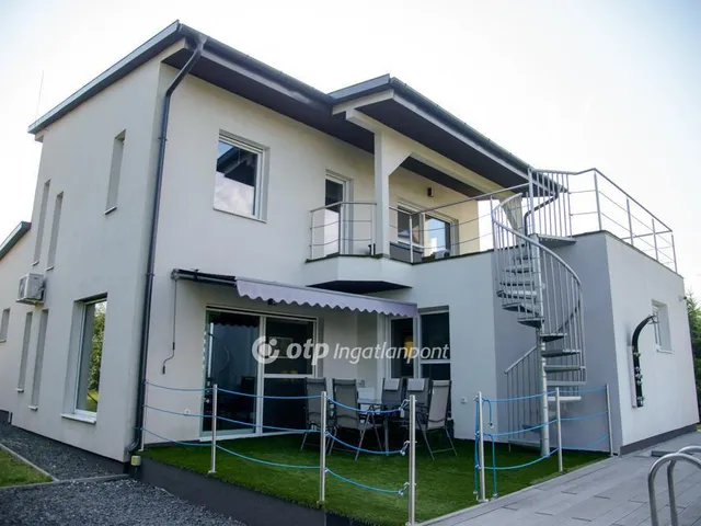 Eladó ház Sárszentmihály 183 nm