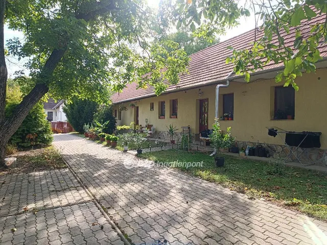 Eladó ház Vértesboglár 190 nm