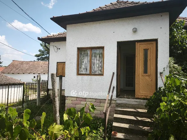 Eladó ház Szigetmonostor 79 nm
