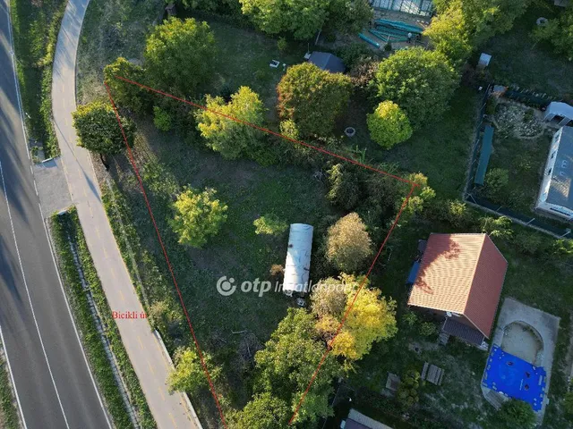 Eladó telek Balatonakarattya 872 nm