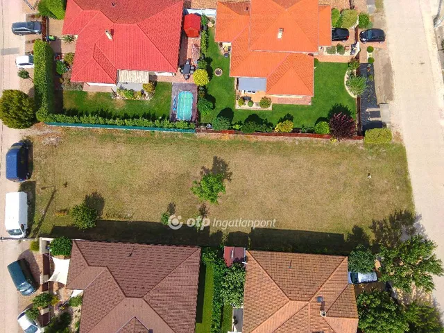 Eladó telek Székesfehérvár 722 nm