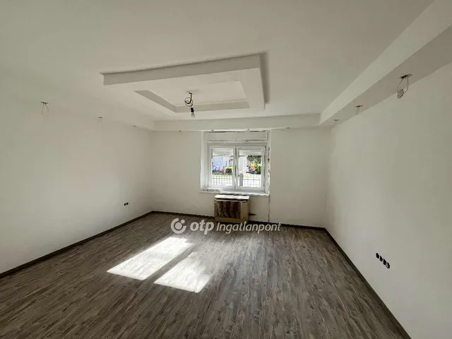 Eladó ház Előszállás 90 nm