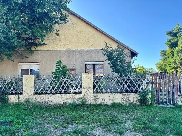 Eladó ház Szabadbattyán 140 nm