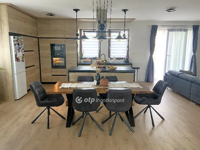 Eladó ház Tordas 135 nm