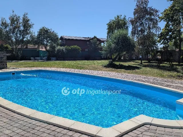 Eladó lakás Velence 64 nm