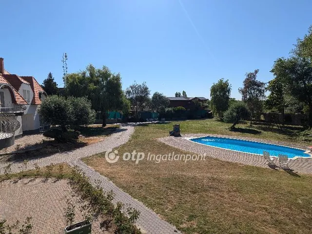 Eladó lakás Velence 64 nm