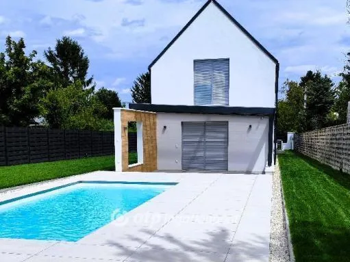 Eladó ház Balatonakarattya 168 nm