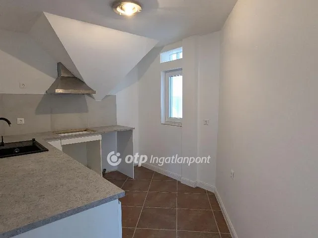 Eladó lakás Velence 68 nm