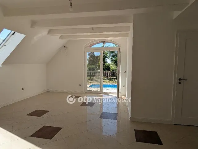 Eladó lakás Velence 68 nm