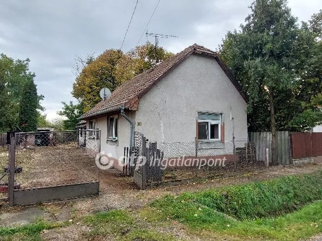 Eladó ház Pusztaszabolcs 74 nm