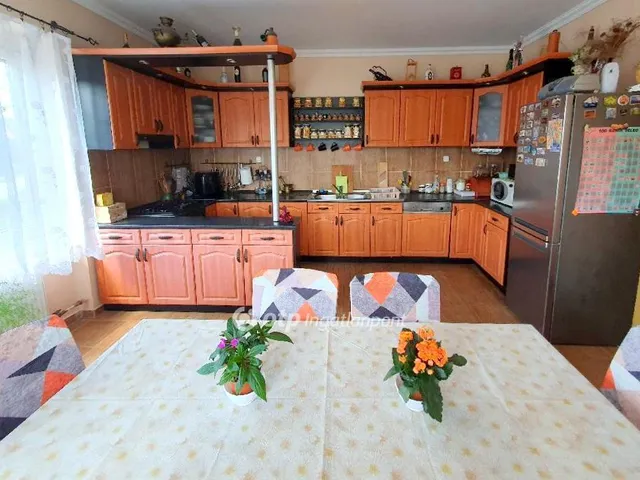 Eladó ház Érd 180 nm