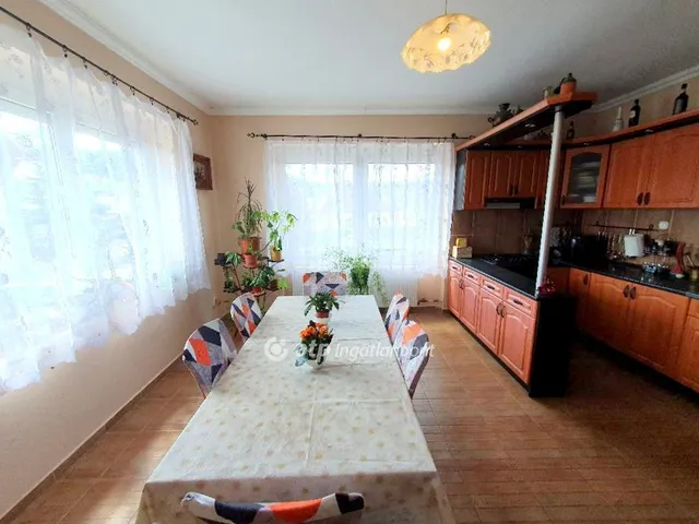 Eladó ház Érd 180 nm