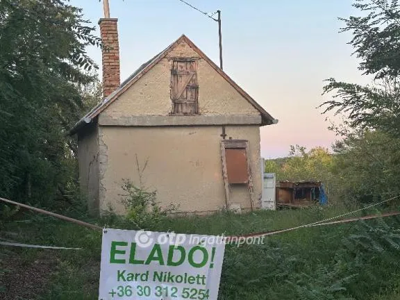 Eladó telek Adony 2485 nm