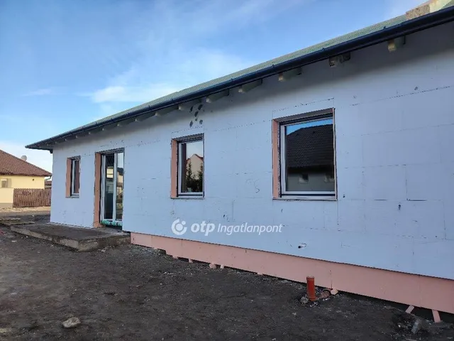 Eladó ház Velence 100 nm