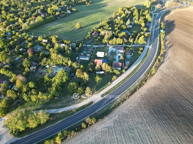 Eladó telek Balatonakarattya 872 nm