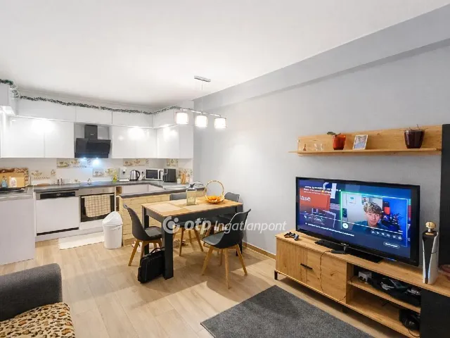 Eladó lakás Dunaújváros 47 nm