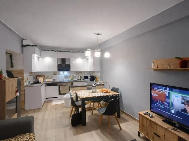 Eladó lakás Dunaújváros 47 nm