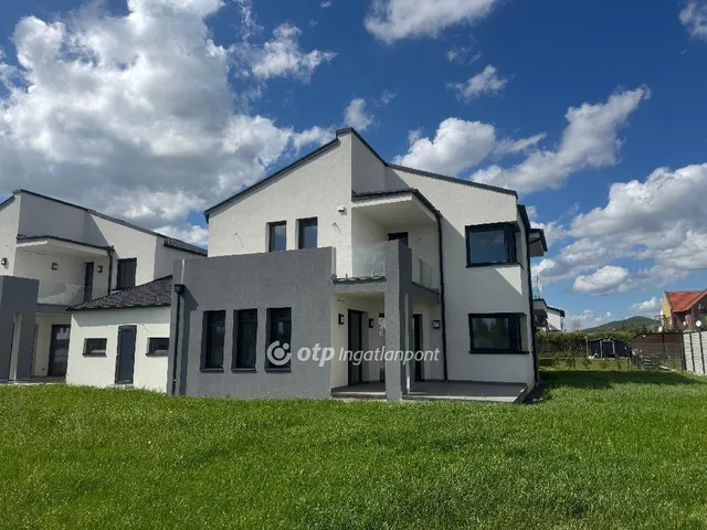 Eladó ház Velence, Bencehegy 190 nm