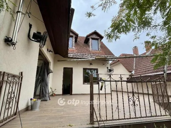 Eladó ház Dunaújváros 275 nm