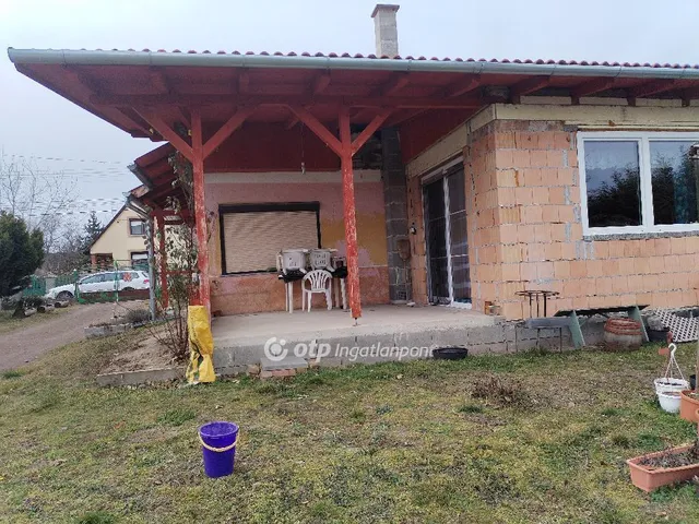 Eladó ház Kulcs 92 nm