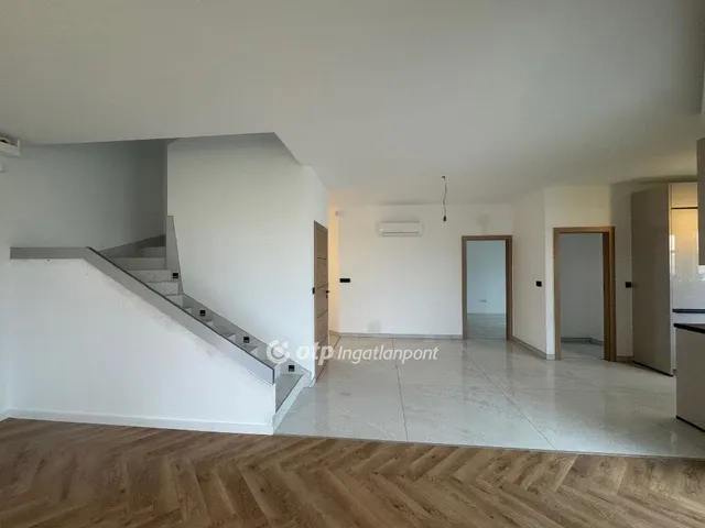 Eladó ház Velence 190 nm