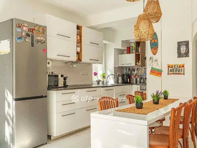 Eladó ház Velence 164 nm