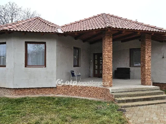 Eladó ház Pusztaszabolcs 105 nm