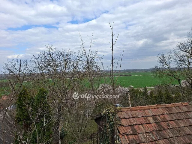 Eladó telek Adony 852 nm