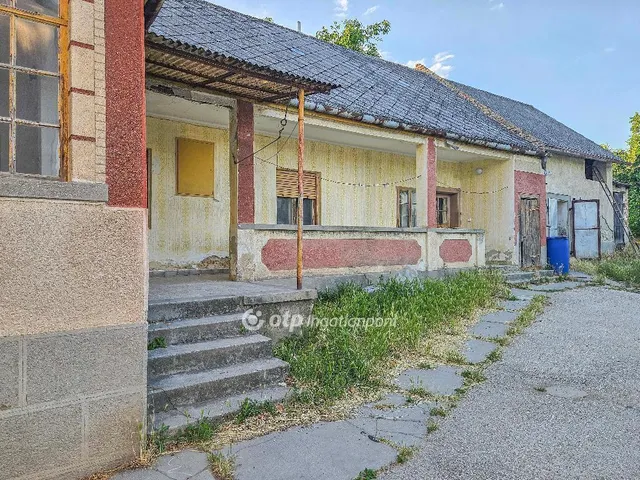 Eladó ház Sárkeresztes 103 nm