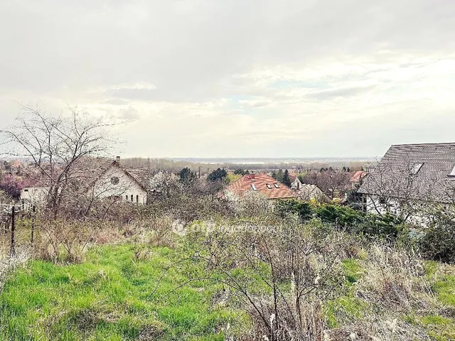 Eladó telek Sukoró 1050 nm