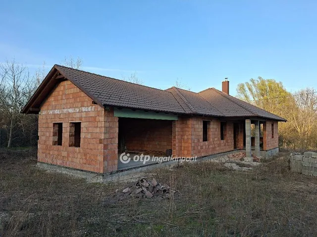 Eladó ház Pákozd 180 nm