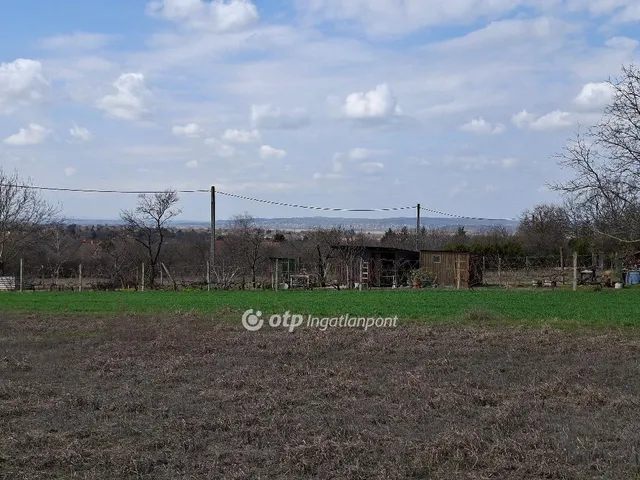 Eladó telek Gárdony 1898 nm